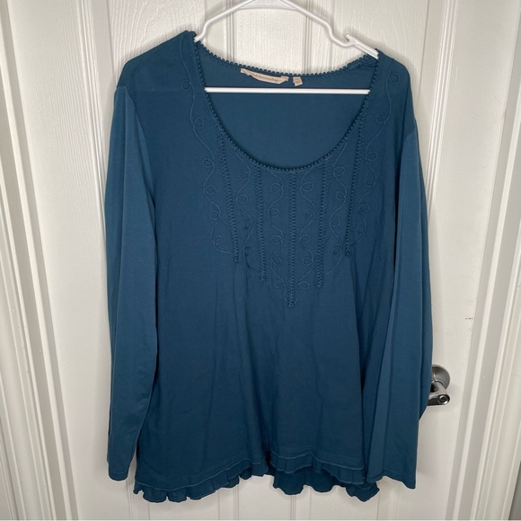 Soft Surroundings Tops - Soft Surroundings 100% Cotton Swirl Applique Long Sleeve Blouse in Blue 2X